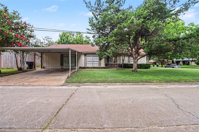 2303 Bron Holly Drive, Houston, TX 77018