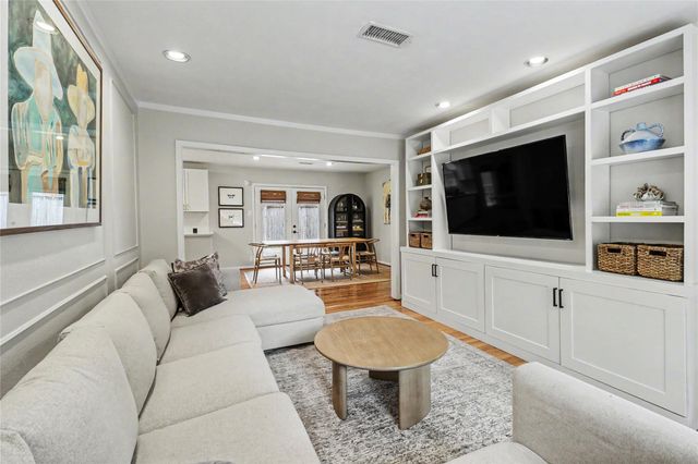 2303 Bron Holly Drive, Houston, TX 77018
