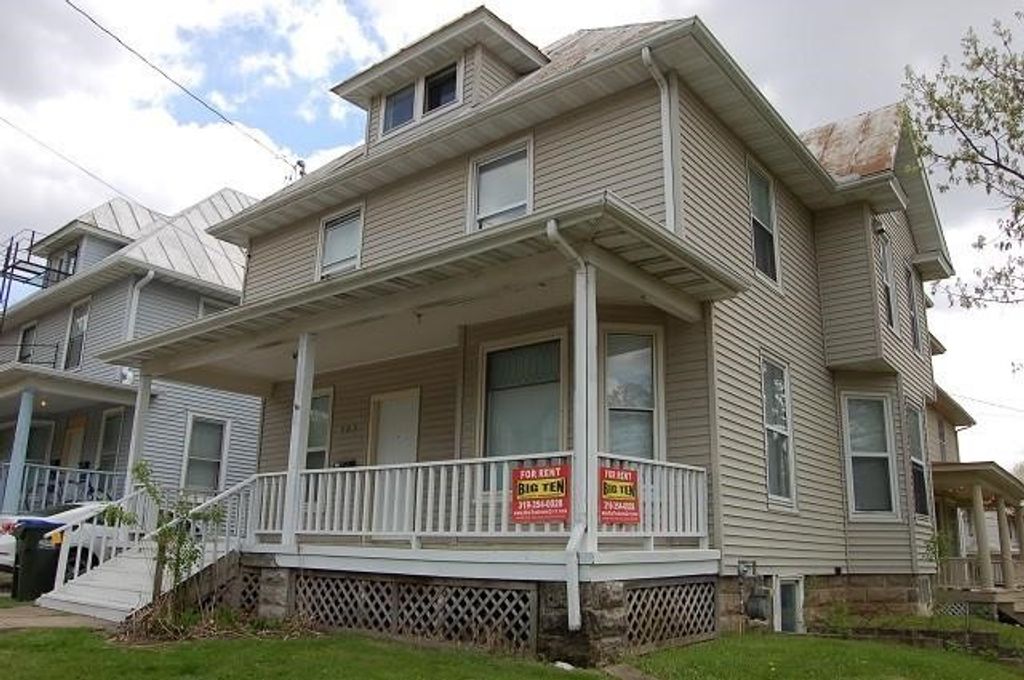 903 E Burlington St, Iowa City, IA 52240