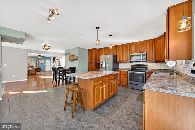 309 DELONG AVE, Emmaus, PA 18049