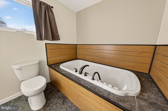 309 DELONG AVE, Emmaus, PA 18049