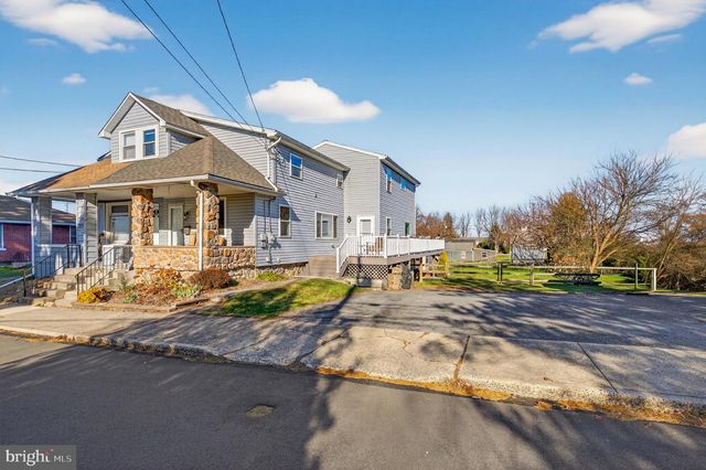 309 DELONG AVE, Emmaus, PA 18049