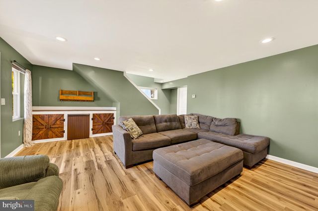 309 DELONG AVE, Emmaus, PA 18049