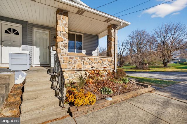 309 DELONG AVE, Emmaus, PA 18049