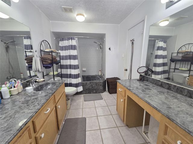 9703 Roda Drive, Conroe, TX 77303
