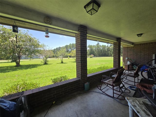 9703 Roda Drive, Conroe, TX 77303