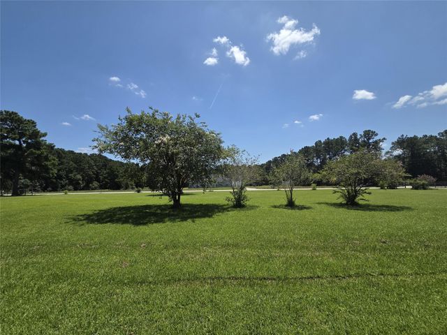 9703 Roda Drive, Conroe, TX 77303