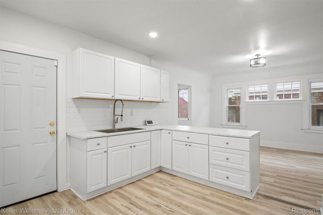 2427 Highland Street, Detroit, MI 48206