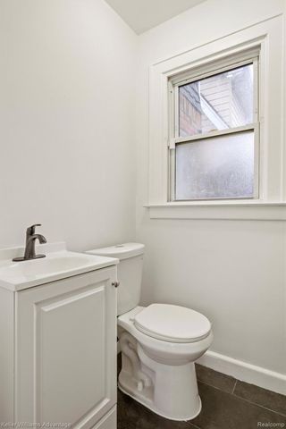 2427 Highland Street, Detroit, MI 48206