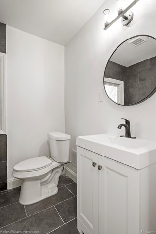 2427 Highland Street, Detroit, MI 48206