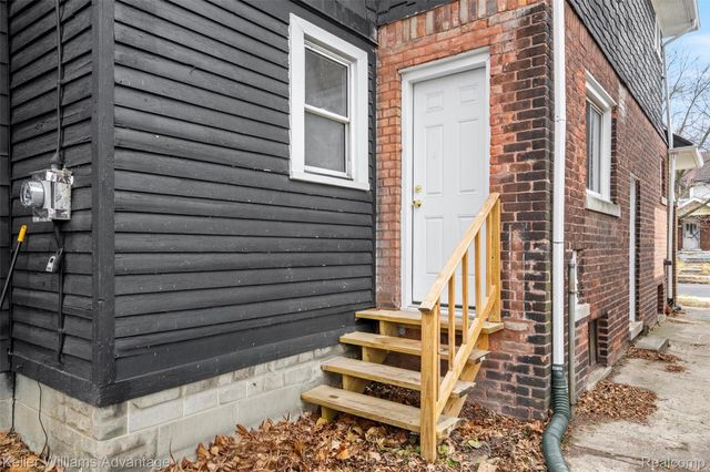 2427 Highland Street, Detroit, MI 48206