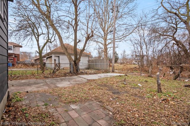 2427 Highland Street, Detroit, MI 48206