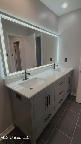 979 Bluff Ridge, Biloxi, MS 39532