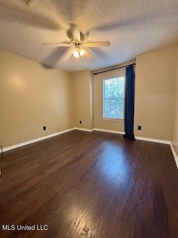 979 Bluff Ridge, Biloxi, MS 39532