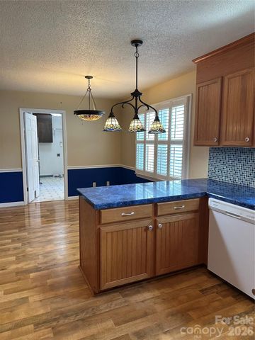 1215 Wiltshire Drive 30, Kannapolis, NC 28081