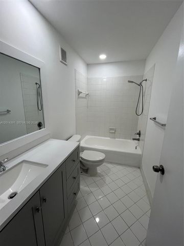 2216 Ensenada Ter, Weston, FL 33327