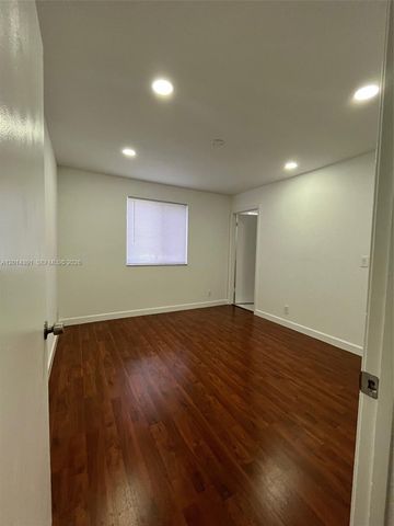 2216 Ensenada Ter, Weston, FL 33327