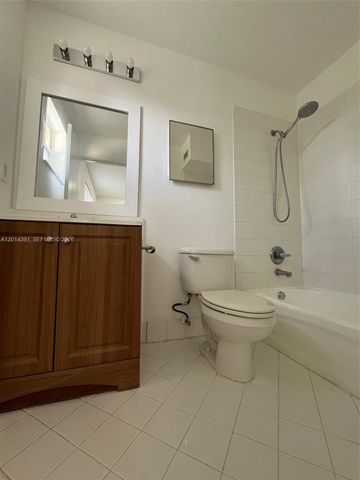 2216 Ensenada Ter, Weston, FL 33327