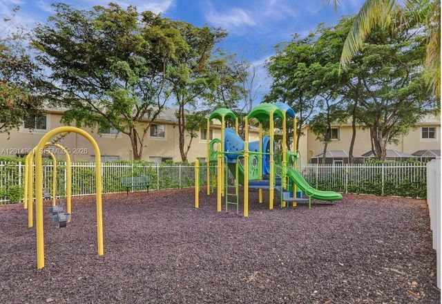 2216 Ensenada Ter, Weston, FL 33327