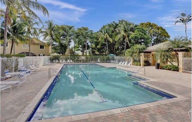 2216 Ensenada Ter, Weston, FL 33327
