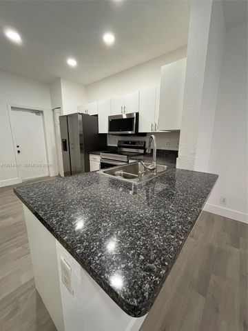 2216 Ensenada Ter, Weston, FL 33327