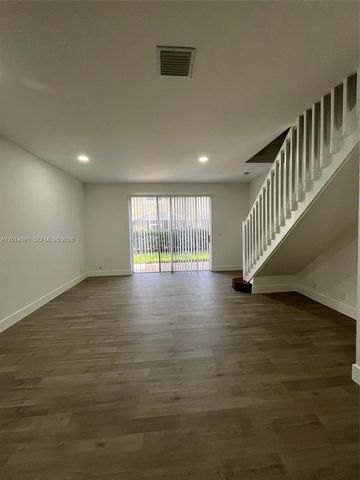 2216 Ensenada Ter, Weston, FL 33327