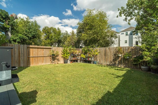 5318 Wunder Lane, Houston, TX 77091