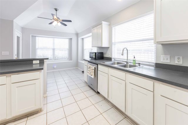2405 Pinehurst Court, Highland Village, TX 75077