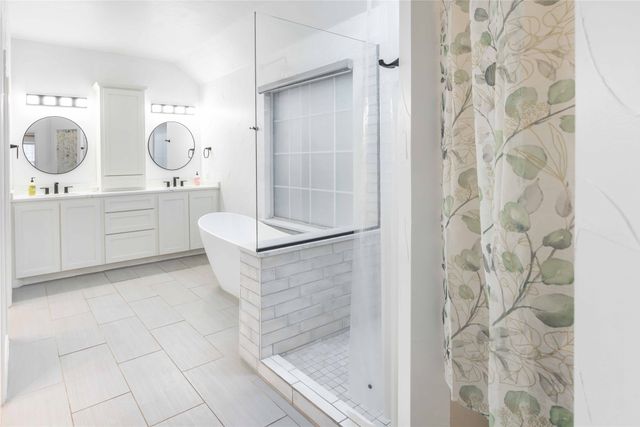 2405 Pinehurst Court, Highland Village, TX 75077