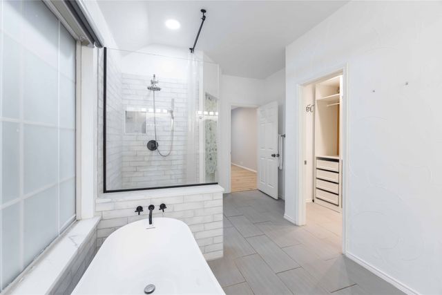 2405 Pinehurst Court, Highland Village, TX 75077