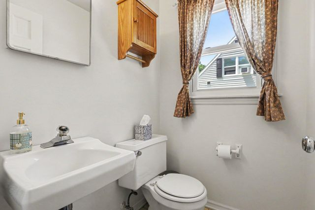 1653 Ridgeview Street SE, Grand Rapids, MI 49506