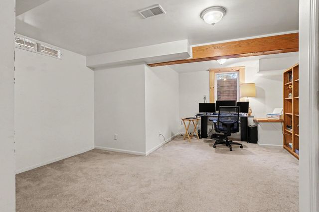 1653 Ridgeview Street SE, Grand Rapids, MI 49506