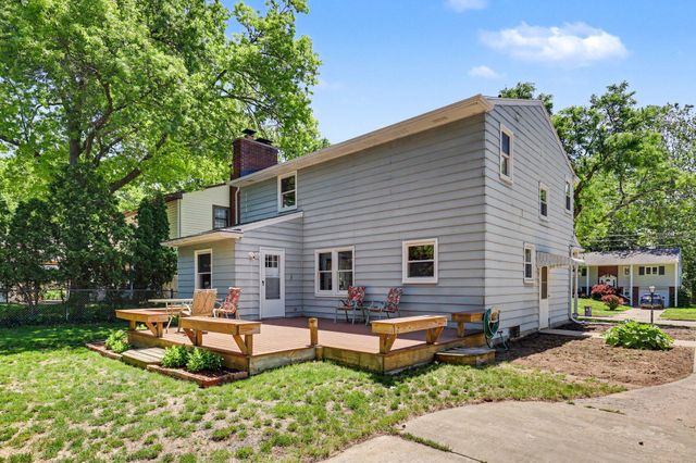 1653 Ridgeview Street SE, Grand Rapids, MI 49506