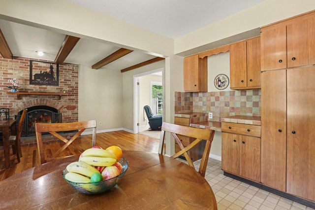 1653 Ridgeview Street SE, Grand Rapids, MI 49506