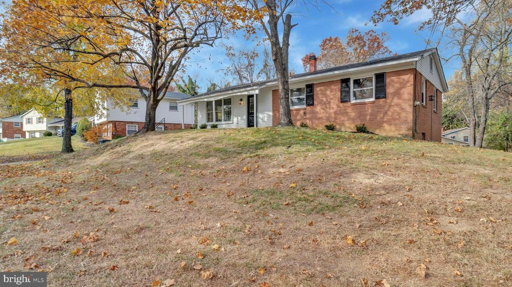 4210 CARRIAGE DR, Temple Hills, MD 20748