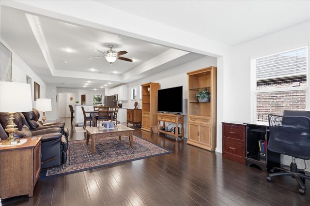 2090 Marsh Point Drive, Frisco, TX 75036