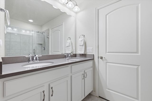 2090 Marsh Point Drive, Frisco, TX 75036