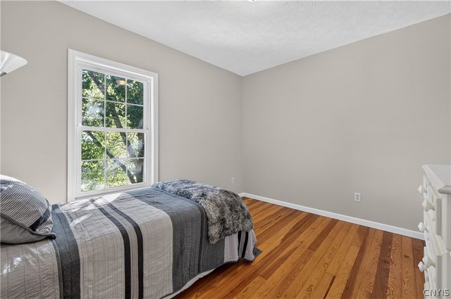 8846 Seneca Avenue, Cicero, NY 13039