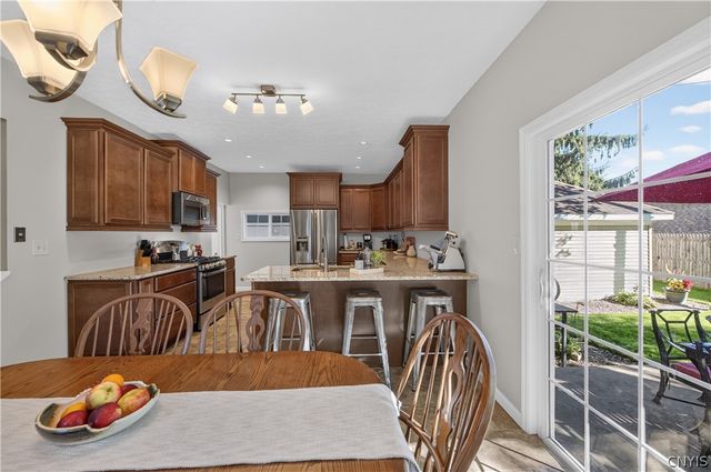 8846 Seneca Avenue, Cicero, NY 13039