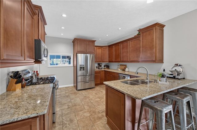 8846 Seneca Avenue, Cicero, NY 13039