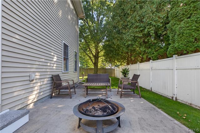 8846 Seneca Avenue, Cicero, NY 13039