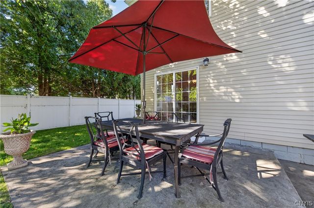 8846 Seneca Avenue, Cicero, NY 13039