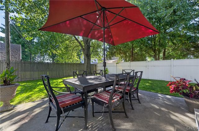 8846 Seneca Avenue, Cicero, NY 13039