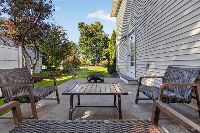 8846 Seneca Avenue, Cicero, NY 13039