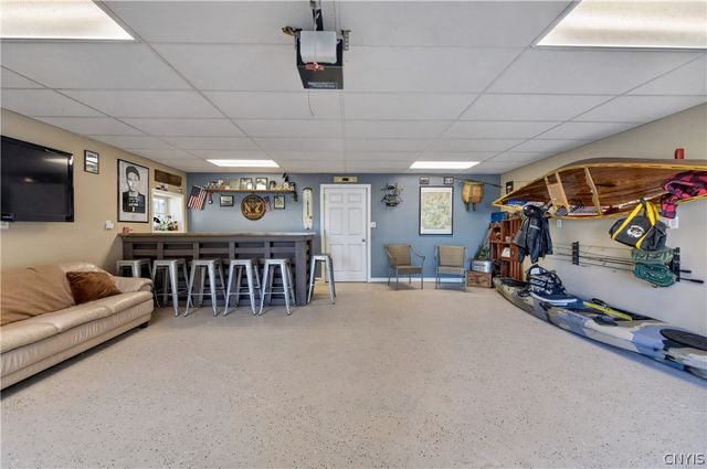 8846 Seneca Avenue, Cicero, NY 13039