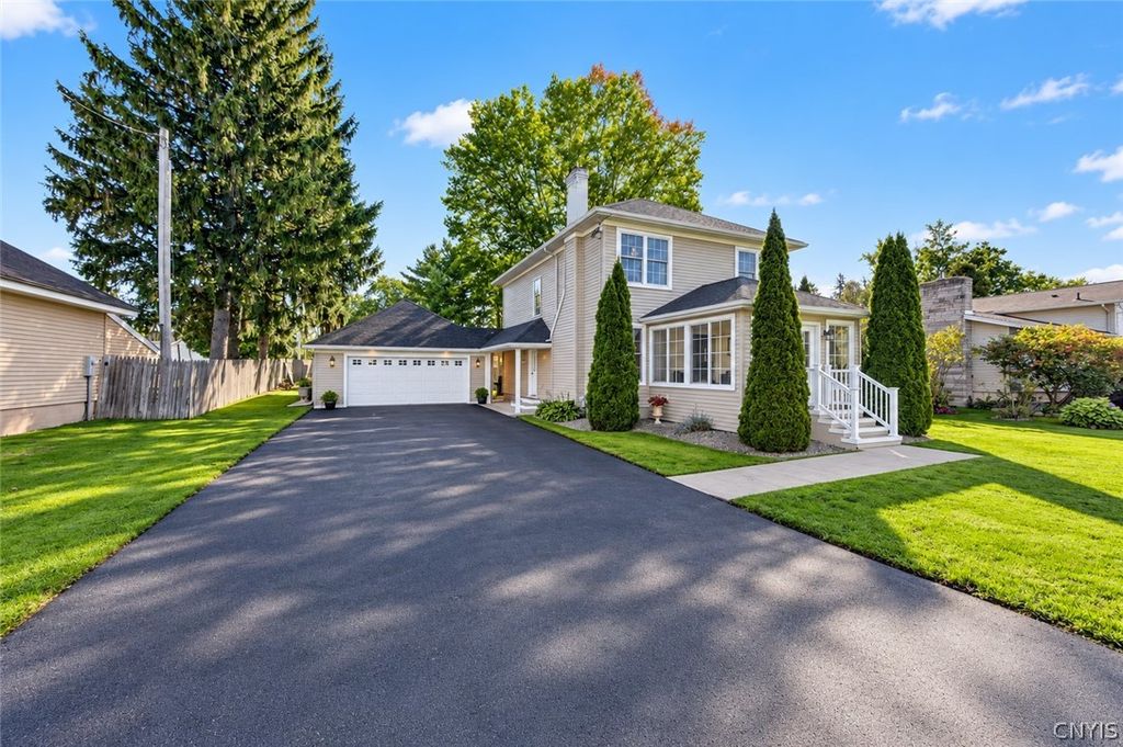 8846 Seneca Avenue, Cicero, NY 13039