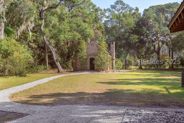 30 Bee Tree Dr, Okatie, SC 29909