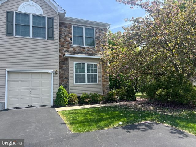 1470 SWEETBRIAR DR, Jamison, PA 18929