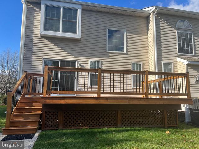 1470 SWEETBRIAR DR, Jamison, PA 18929