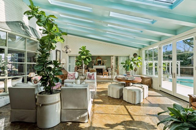 352 Confederate Circle, Charleston, SC 29407